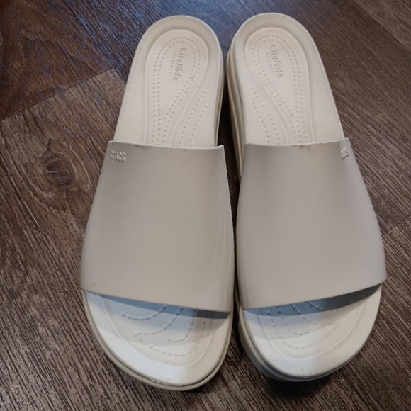 Crocs Brooklyn Women's Platform Comfort Slide Sandal Bone Cream - Size 11 Used - Picture 2 of 5